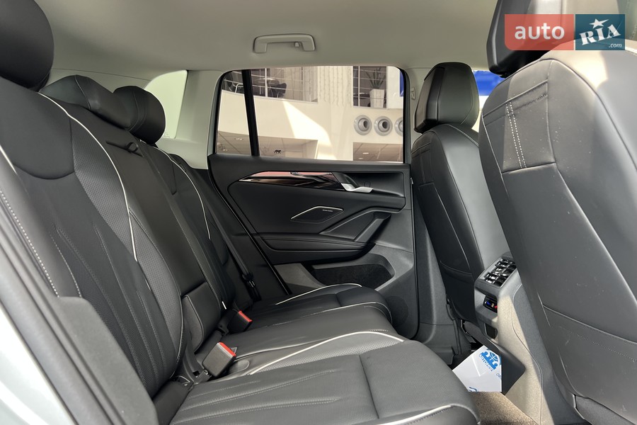 Volkswagen Tiguan - фото 17