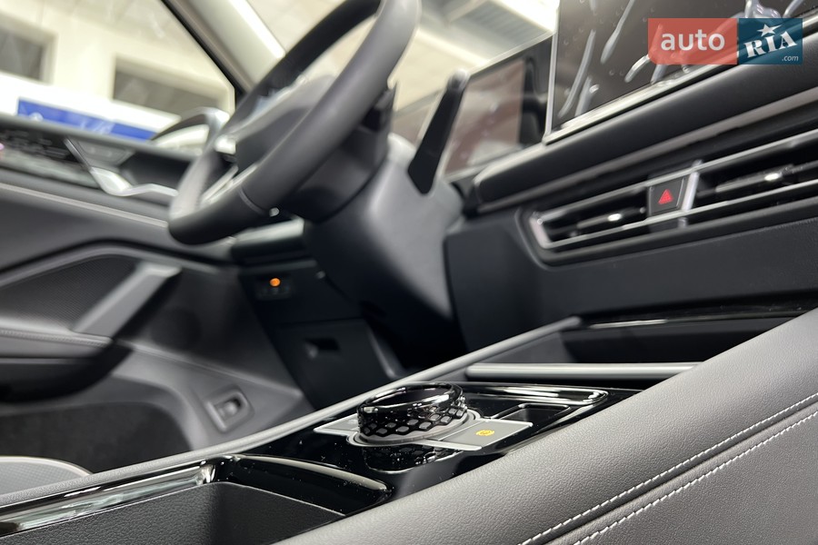 Volkswagen Tiguan - фото 18