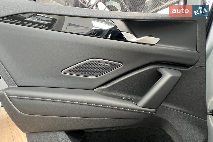 Volkswagen Tiguan - фото 24