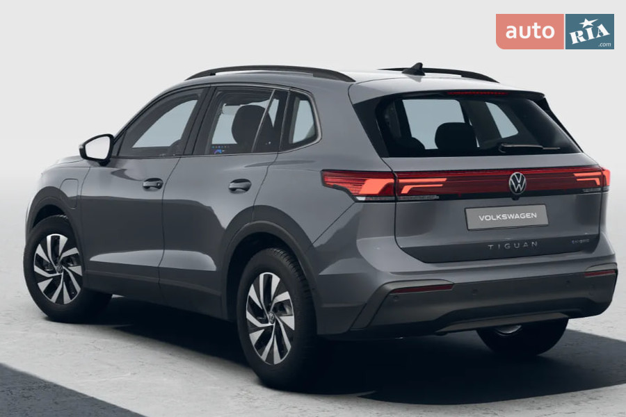 Volkswagen Tiguan - фото 3