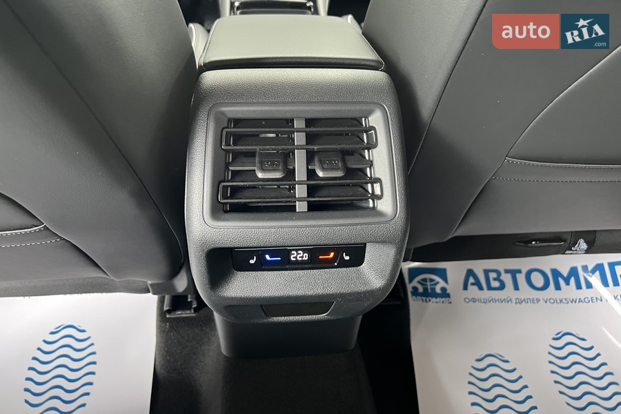 Volkswagen Tiguan - фото 11