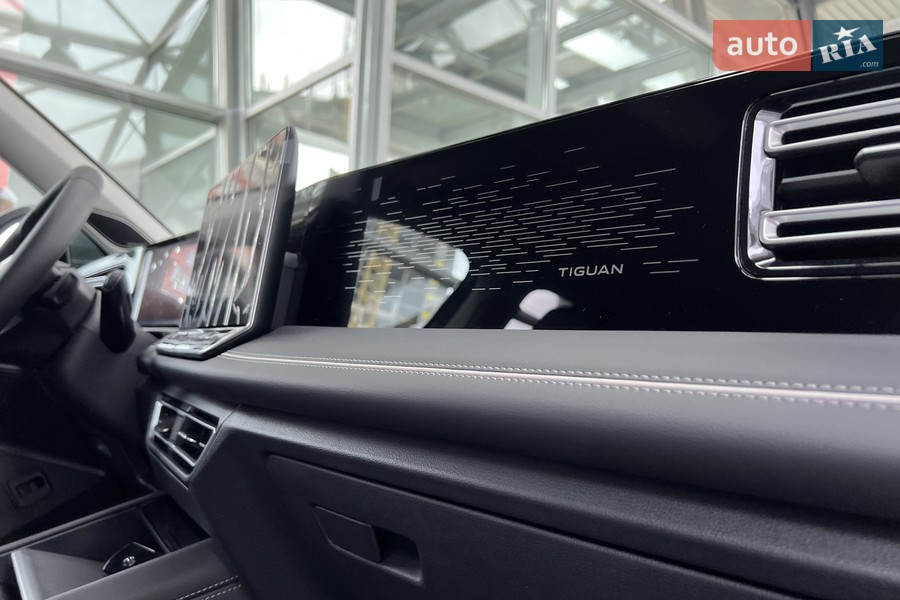 Volkswagen Tiguan - фото 16