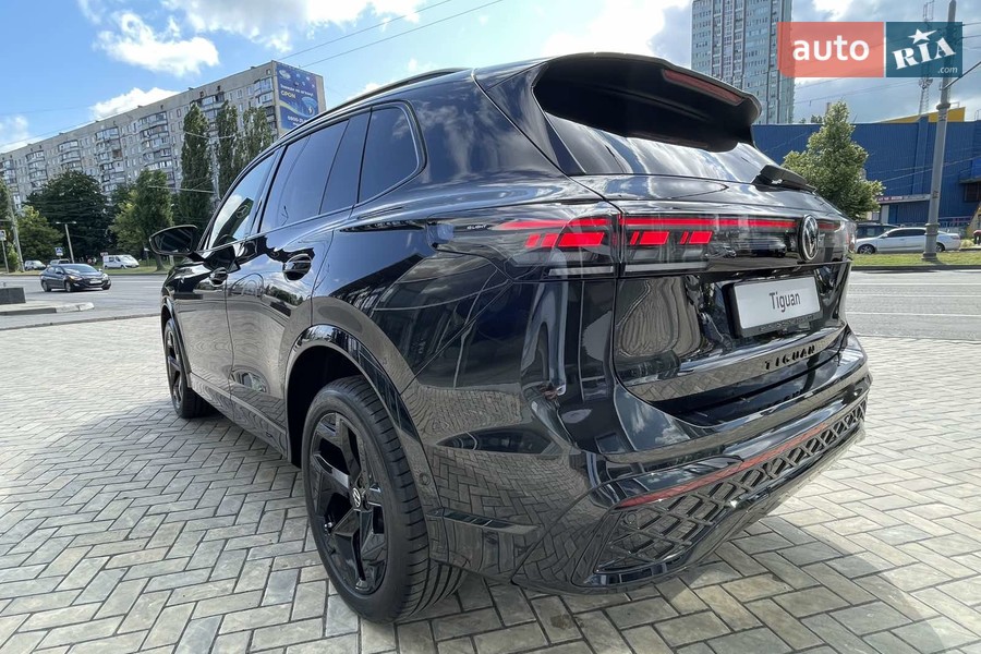 Volkswagen Tiguan - фото 6