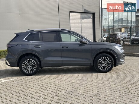 Volkswagen Tiguan 2025