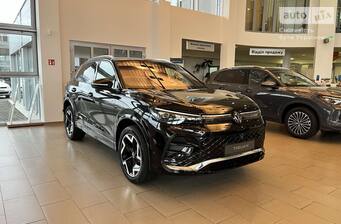 Volkswagen Tiguan 2025 R-Line+