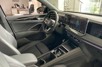 Volkswagen Tiguan 2025 R-Line+