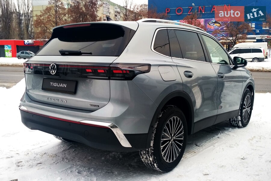 Volkswagen Tiguan - фото 6