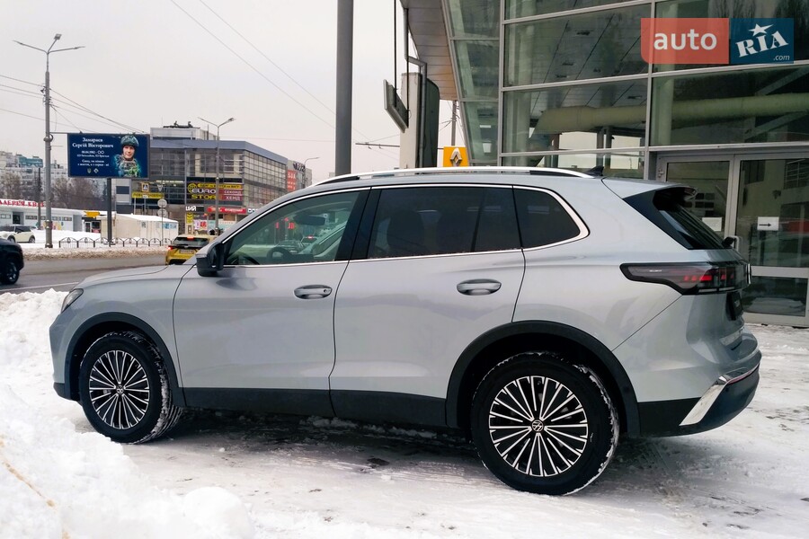 Volkswagen Tiguan - фото 9