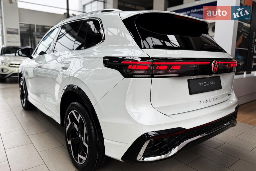 Volkswagen Tiguan - фото 6