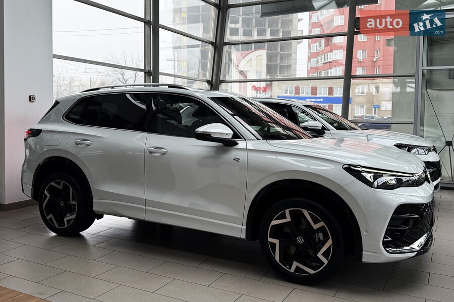 Volkswagen Tiguan - фото 5