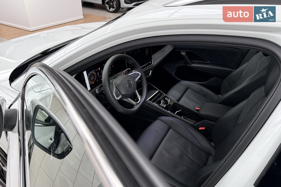 Volkswagen Tiguan - фото 13