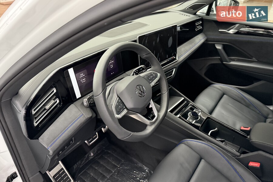 Volkswagen Tiguan - фото 12