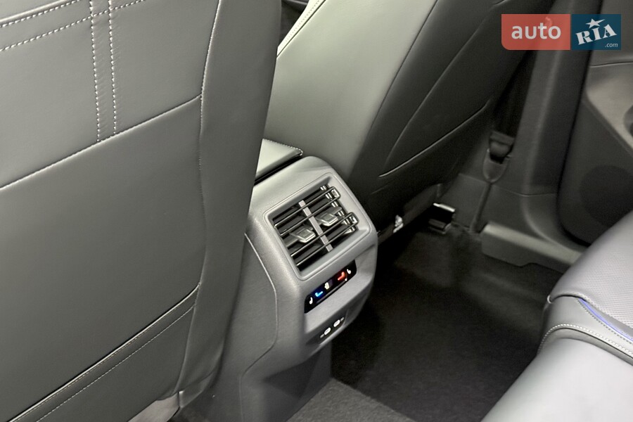 Volkswagen Tiguan - фото 17