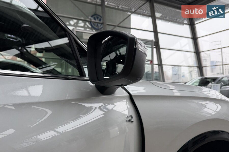 Volkswagen Tiguan - фото 15