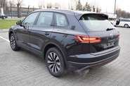 Volkswagen Touareg Base