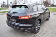 Volkswagen Touareg Base