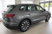 Volkswagen Touareg Base