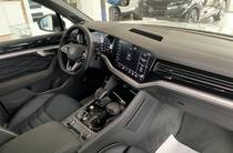 Volkswagen Touareg R-Line Platinum+