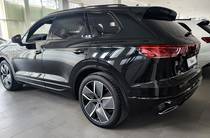 Volkswagen Touareg R-Line Platinum+