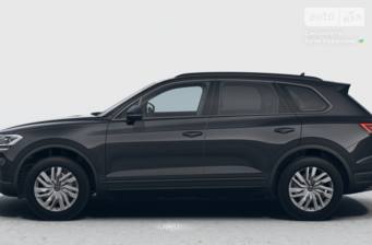 Volkswagen Touareg 2024 Silver