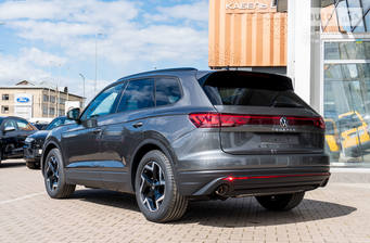 Volkswagen Touareg 2024 Silver