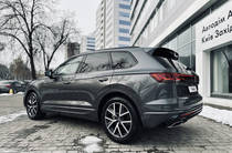 Volkswagen Touareg R-Line Platinum