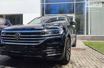 Volkswagen Touareg 2024 Silver