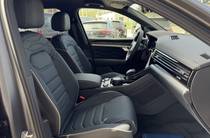 Volkswagen Touareg R-Line Platinum+