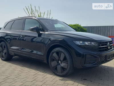 Volkswagen Touareg R-Line Platinum+ 3.0 TFSI AT (340 к.с.) AWD 2024