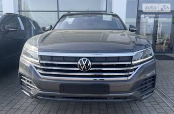 Volkswagen Touareg 2024 Silver