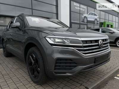 Volkswagen Touareg 2024 Silver