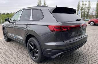 Volkswagen Touareg 2024 Silver