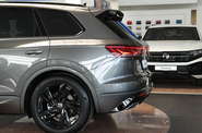 Volkswagen Touareg R-Line Platinum