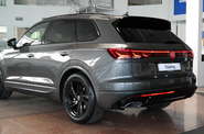 Volkswagen Touareg R-Line Platinum