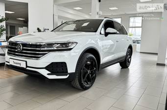 Volkswagen Touareg 2024 Silver