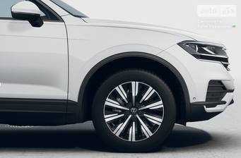 Volkswagen Touareg 2024 Silver