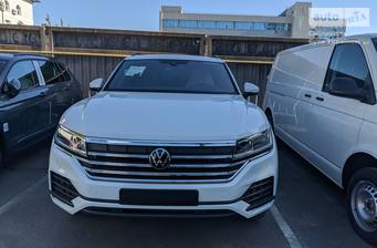 Volkswagen Touareg 2024 Silver