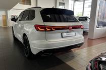 Volkswagen Touareg R-Line Platinum