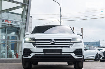 Volkswagen Touareg 2024 Silver