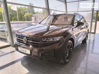 Volkswagen Touareg R-Line Platinum 3.0 TDI AT (286 к.с.) AWD 2024