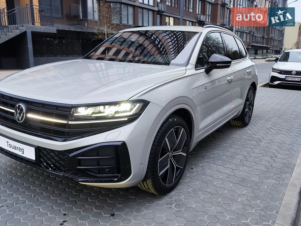 Volkswagen Touareg R-Line Platinum 1