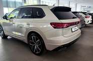 Volkswagen Touareg R-Line Platinum 1