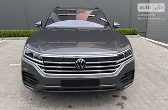 Volkswagen Touareg 2024 Silver