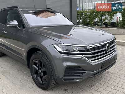 Volkswagen Touareg 2024 Silver