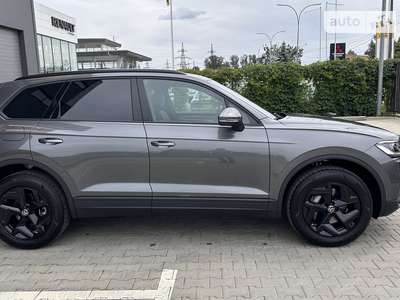 Volkswagen Touareg 2024 Silver