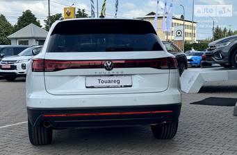 Volkswagen Touareg 2024 Silver