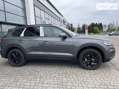 Volkswagen Touareg 2024 Silver