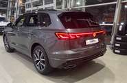Volkswagen Touareg R-Line Platinum