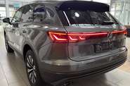 Volkswagen Touareg - фото 13