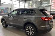 Volkswagen Touareg - фото 12